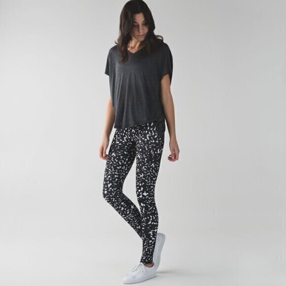 Lululemon Wunder Under Pant (Hi-Rise) Shadow Wrap White Black Size 6 - Picture 1 of 12